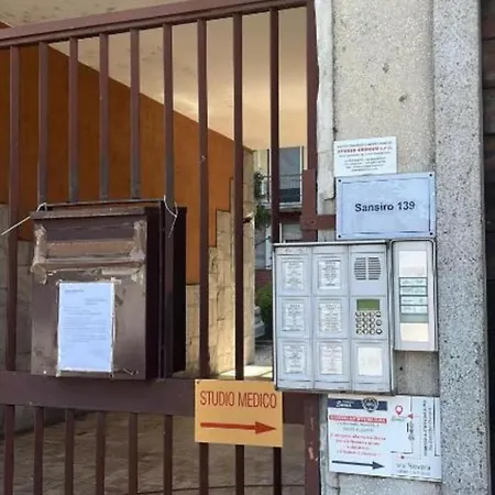 לינה וארוחת בוקר San Siro 139 מילאנו